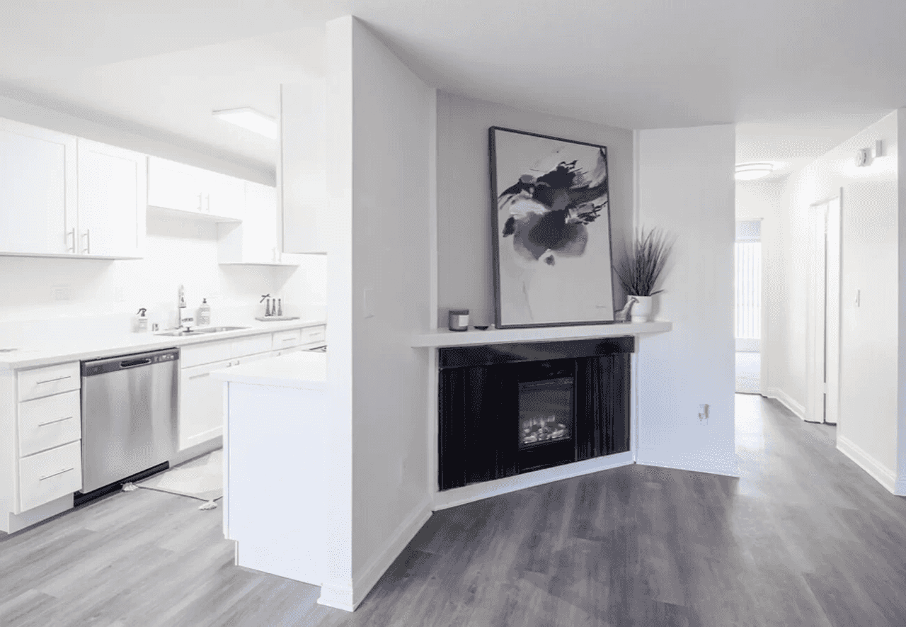 Artesia Crossings apartments living room and kitchen